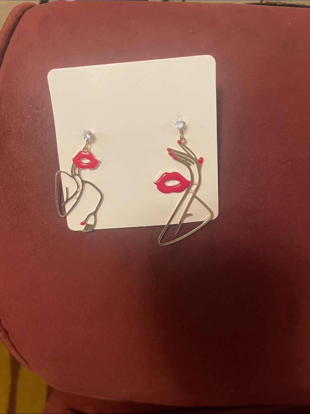 Abstract Face Drop Earrings with Red Enamel Lips - Women Jewelry